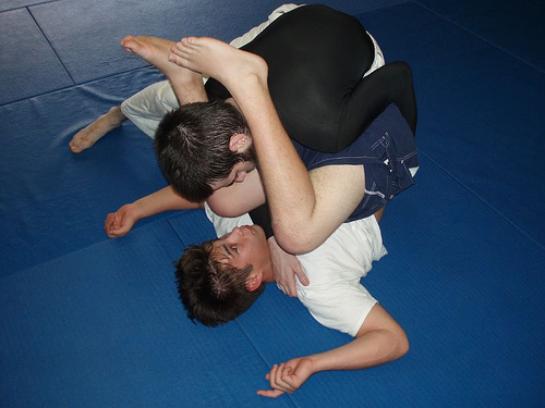 Reverse Omo Plata from Double Underhook guard pass