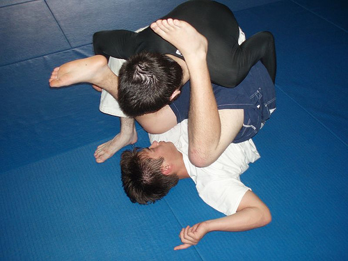 Reverse Omo Plata from Double Underhook guard pass