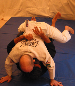 Shaolin demonstrates a BJJ guard technique
