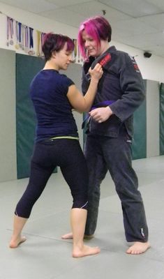 Female standup grappling: right!