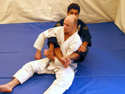 BJJ Rear Mount to armbar3