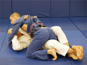 Double Triangle or Lockdown Half Guard