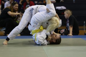 Defending the triangle at an IBJJF BJJ Competition