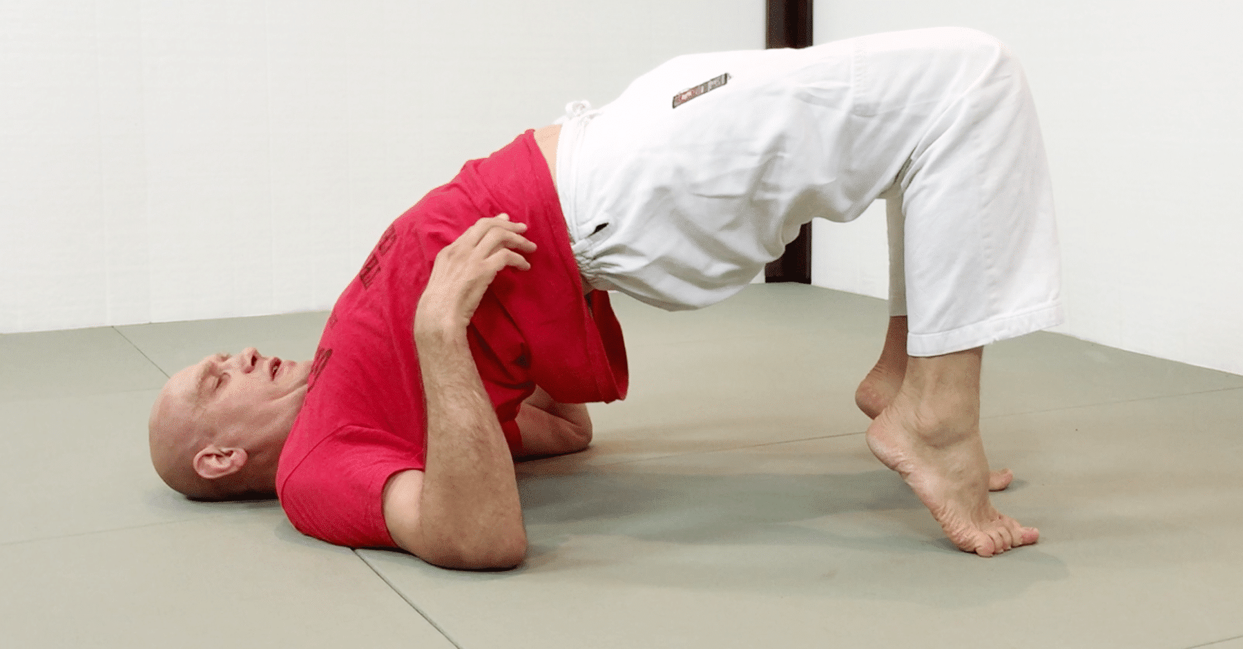 A high, powerful BJJ Bridge