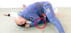 arm triangle choke with knee down