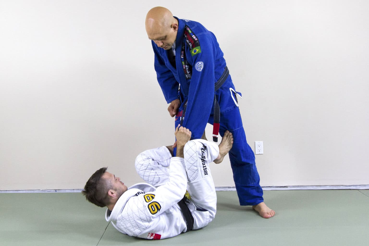 How to Set Up the Triangle Choke from Guard Grapplearts