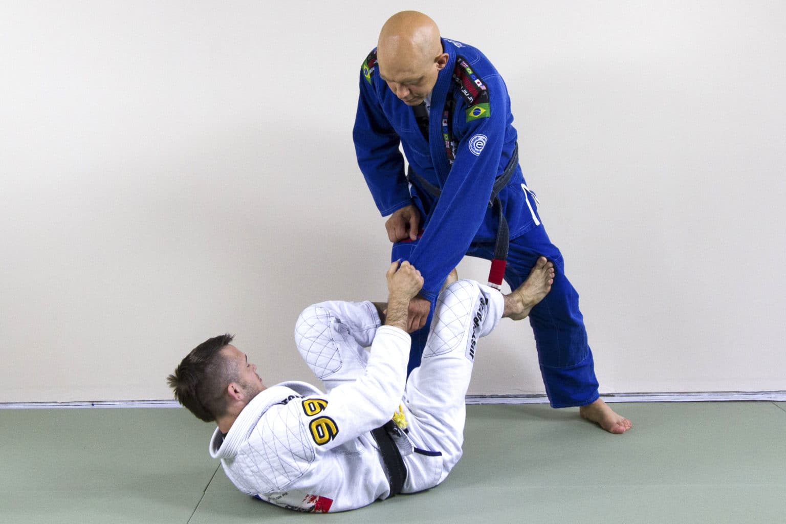 How to Set Up the Triangle Choke from Guard Grapplearts