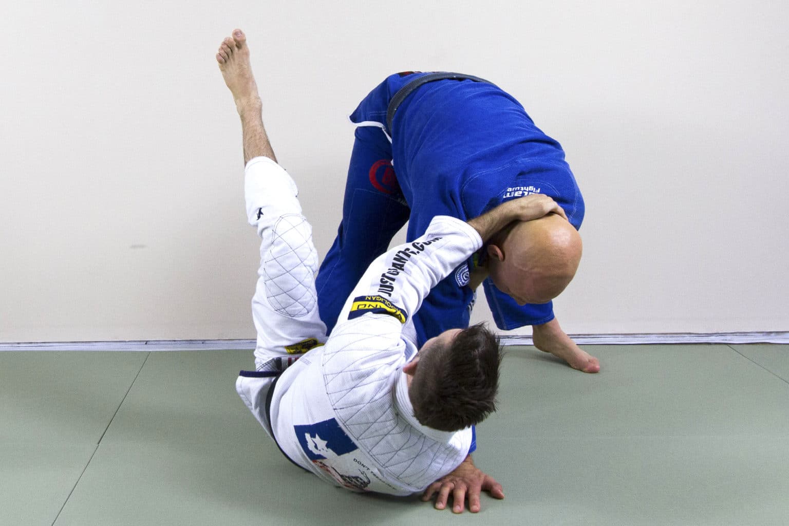 How to Set Up the Triangle Choke from Guard Grapplearts