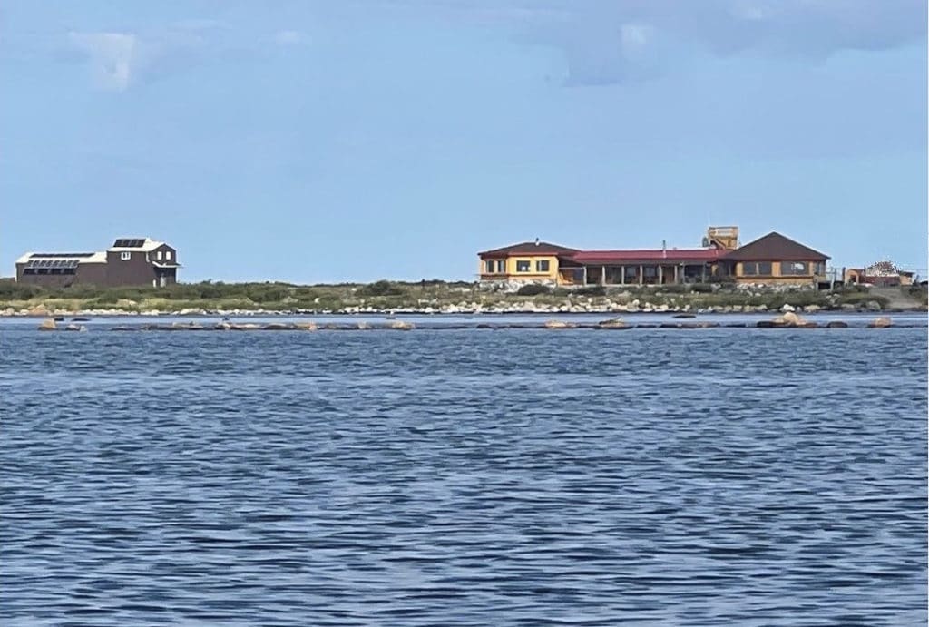 Seal River Heritage Lodge